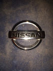 62890em30a Nissan Versa Grille Black Emblem Oem Used