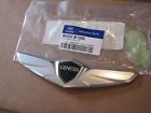 86320-b1000 Hyundai Genesis Wings Front Bumper Grille Emblem Oem
