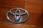 90975-02100 A068 Toyota Chrome Colored Emblem Used