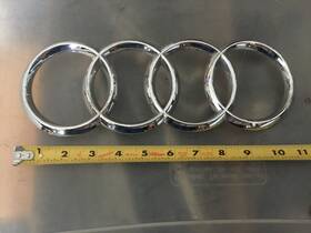 4110-853-605 Audi 58676-0080 1 Oem A6 A7 A8 Chrome Front Grille Badge Emblem