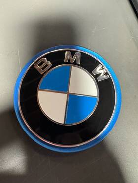 51-14-9-477-402 Bmw Oem Part. Hood Emblem