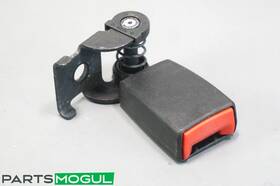 7009830 Bmw 2007 650i Coupe E63 Rear Right Seat Belt Receiver Buckle Oem