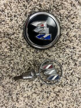 10138951 Buick Key Trunk Lid Swivel Emblem And Hood Ornament Set