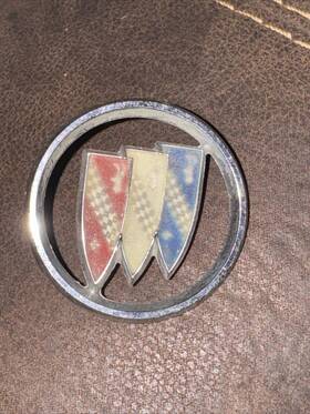1669724 Buick 1975 1976 1977 Lesabre Roof Side Pillar Sail Panel Emblem Oem Gm