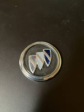 25551207 Buick 1991-1996 Park Avenue Roofpillar Emblem Badge 2 Inch Oem