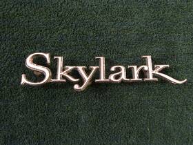 7736039 Buick 1968-72 Skylark Quarter/trunk Emblem - 68 69 70 71 1969 1970 1971 Panel