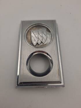 9623028 Buick 1973-74 Century Trunk Lock Emblem Bezel Gm