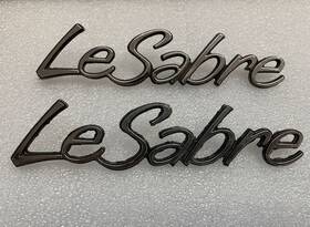 9695024 Buick 1974-1976 Lesabre 2 Chrome Metal Emblems/scripts #9695024 6-1/8 Inch Vg