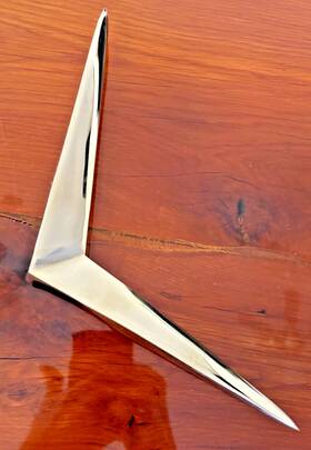 1463457 Cadillac 1955 Trunk Vee Gold Emblem Part No Factory Original