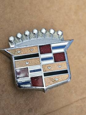 1485429 Cadillac Crest Badge Emblem Logo Oem 1970s 1960s