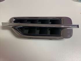 15860253 Cadillac 2007-2014 Escalade Used Lh Fender Insert Emblem #15860253 15860253 Cadillac 2007-2014 Escalade Used Lh Fender Insert Emblem #15860253
