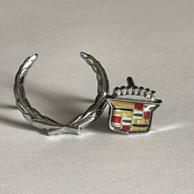 20010666 Cadillac 20010665 Emblem Badge Wreath And Crest / Lot Of Two Small 1 Inch