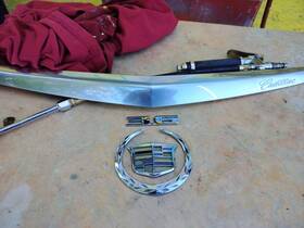 386004 Cadillac 2013 Ats 3.6 Rear Bumper Chrome Emblems And Ornaments