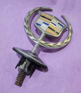 6971ac1 Cadillac Bin26 00-05 Deville Chrome Front Hood Ornament Emblem 2000-2005
