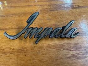 2025-0018 Chevrolet 080625q/2025-0018 1976 Impala Front Fender Emblem 76 Donk Chevy