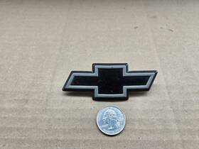 22548305 Chevrolet Chevy Oem 1992 1993 1994 Cavalier Front Grille Bowtie Emblem Badge Logo