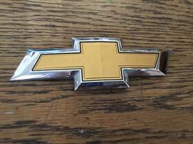 23258854 Chevrolet 2014 2015 2016 2017 Impala Rear Trunk Lid Emblem Oem