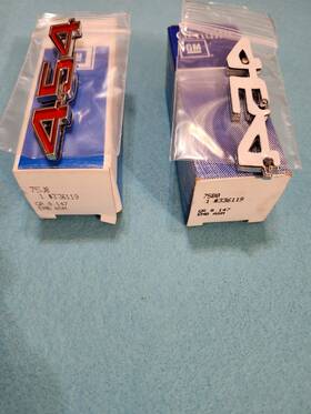 336119 Chevrolet Nos 1 Pair 454 Emblem 1970 Thru 1975 Models