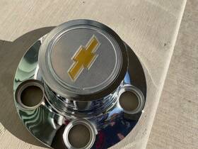 349072 Chevrolet 1974 1975 1976 1977 Impala Silverado Wheel Hub Center Cap Oem