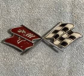 36561 Chevrolet Corvette 1968-1973 Gas Door Cross Flag Emblem Used