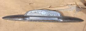 3699708 Chevrolet 1952 Chevy Fleetline Trunk Lid Emblem Original Gm