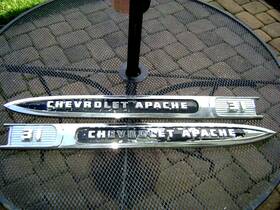 3753097-3753098 Chevrolet 2 Used 1959 Trucks Apache 31 Diecast Metal Front Fender Emblems