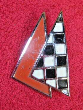 3759115 Chevrolet Original 1959 Impala Fuel Injection Diamond Checker Board Emblem Oem
