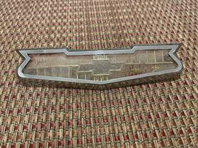 On-14-1 Chevrolet 3767501 1956 Trunk Deck Lid Emblem Ornament Badge Bezel Trim