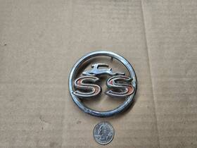 3827300 Chevrolet Chevy Oem 1963 Impala Ss Rear 1/4 Quarter Panel Emblem Badge Logo Name