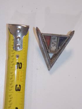 3840317-1 Chevrolet Vtg 1964 Chevelle Impala Car Vehicle Fender Emblem Badge