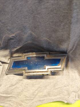 3949705 Chevrolet 3943219 Bowtie Grille Badge 8 Inch Blue Emblem No. - Vintage Chevy