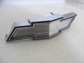 3985999 Chevrolet 1971 1972 Chevelle Malibu El Camino Front Grille Emblem Badge Oem