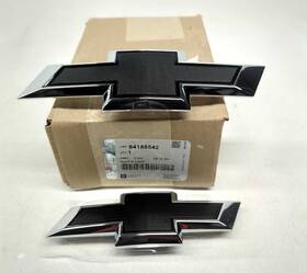 84188542 Chevrolet New Oem Genuine Gm Black Bowtie Front Rear Emblem Kit 2019-2015 Blazer