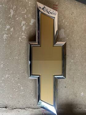 84778908 Chevrolet 20 21 22 Chevy Silverado 2500 3500 Front Grille Emblem Badge Logo Sign A37530