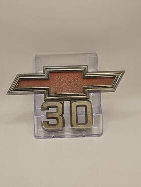 C389375 Chevrolet Vintage 1967-1968 C30 Fender Emblem