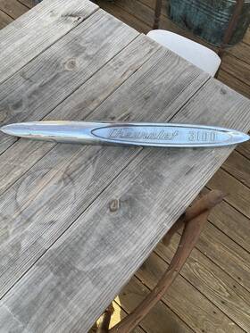 3733301 Chevrolet Gm 1957 Truck 3100 Fender Spear Chrome Emblem Lh Vintage