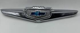 Gm-c-3 Chevrolet Original 1951 Hood Emblem Badge Gm-c- 3