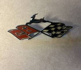 Kbc1-19431 Chevrolet Vintage 1961 Impala Checkered Flag Ornament Metal