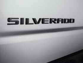 86539774 Chevrolet Oem Accessories 84300946 Silverado Wt Emblems In Black Part#
