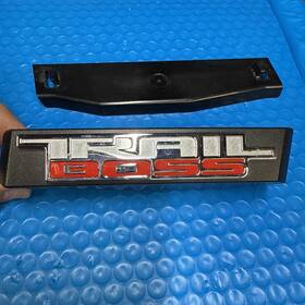 87844556 Chevy Colorado 2023-24 Trail Boss Front Grille Name Plate Letters Oem