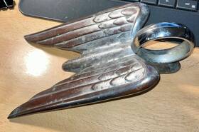 1373207 Chrysler 1951 1952 Imperial New Yorker Winged Hood Ornament Mascot 50s