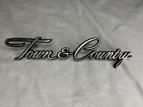 3345836 Chrysler 2902894 Vintage Town And Country Van Emblem Black Silver