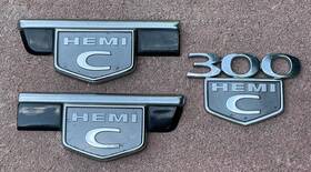 C22338 Chrysler 300 Hemi C Right Left Rear Silver Grey Emblem Badge Logo 3pcs