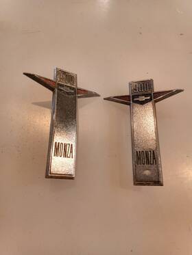 3782962 Corvair Pair Of 1961 Chevrolet Monza 900 Fender Emblems Name Plates Badges
