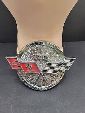 472717 Corvette 1978 25th Silver Anniversary Front Nose Emblem Gm