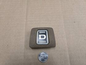 48423-h8500 Datsun Oem Sunny 120y And B310 Steering Wheel Horn Pad Button Emblem 48423 H8500
