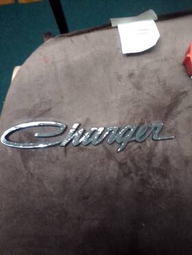 284-887 Dodge Charger Emblem