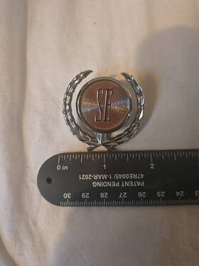 4319752 Dodge 1981 Diplomat Roof Emblem Used Almost Perfect Condition Really