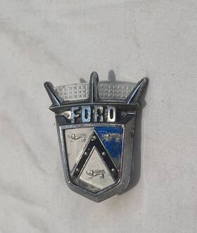 Bm7325666 Fomoco 1955-56 Ford Emblem Badge Retainer Fairlane