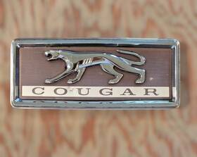 C7wb-13b000 Fomoco Grill Emblem 67 68 Mercury Cougar Xr-7 Gt Headlight Door